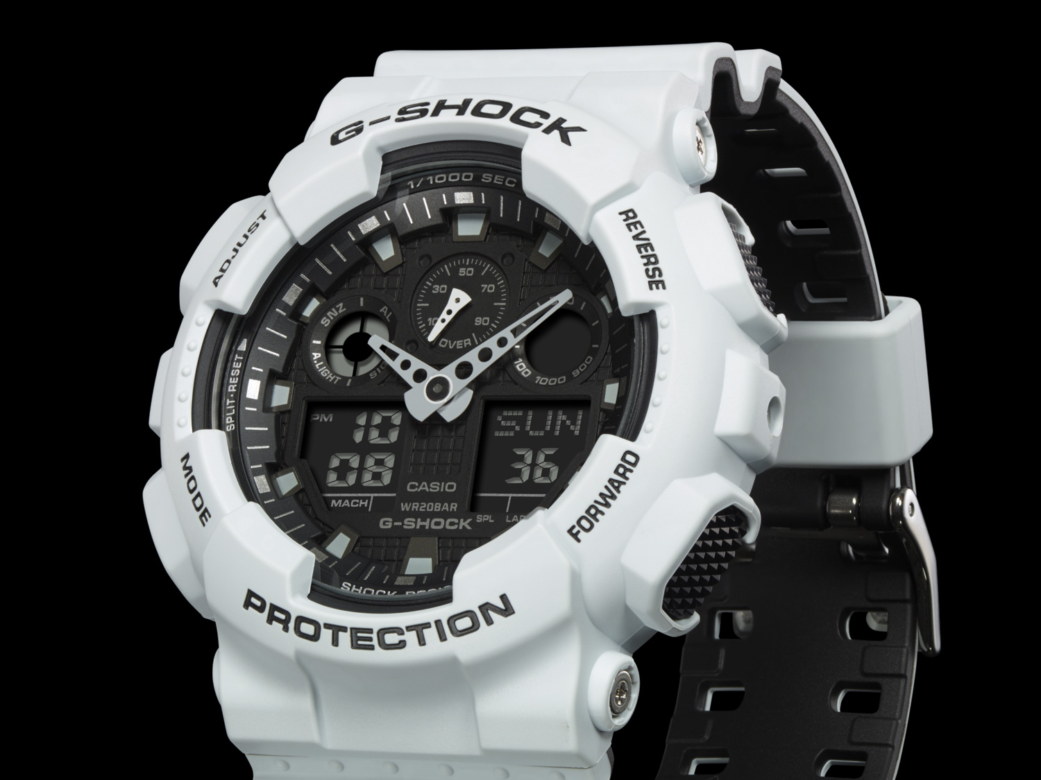 Biały zegarek G-SHOCK GA-100 zaprezentowany lewym bokiem